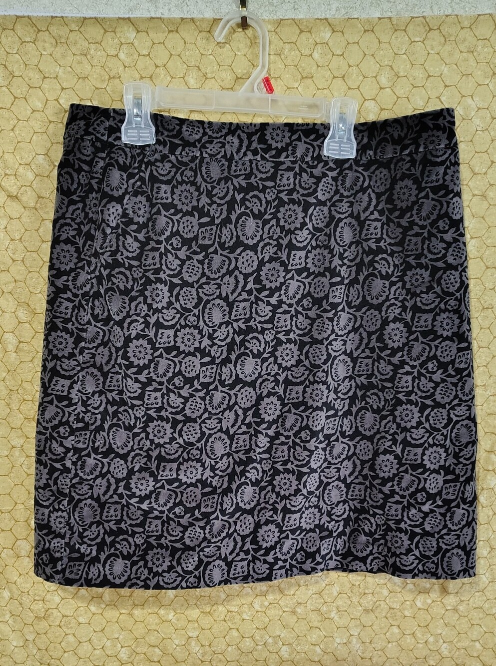 Boden Size 10L Velour Skirt Pockets Black Gray Floral Design Work Office